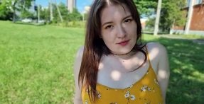 Đi du lịch lại được địt cả với gái lạ