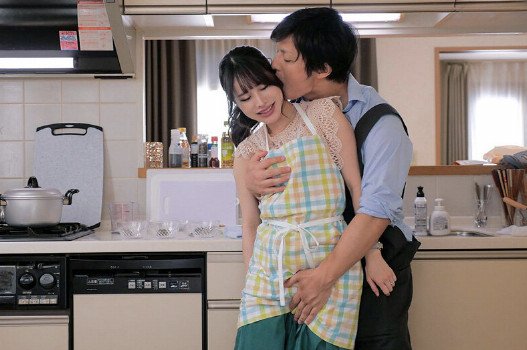 Em gái vừa học nấu ăn vừa địt cực sung